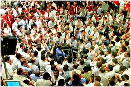 stock brokers on trading floor