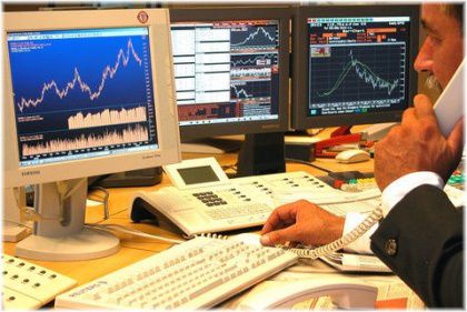 stock trade at computer